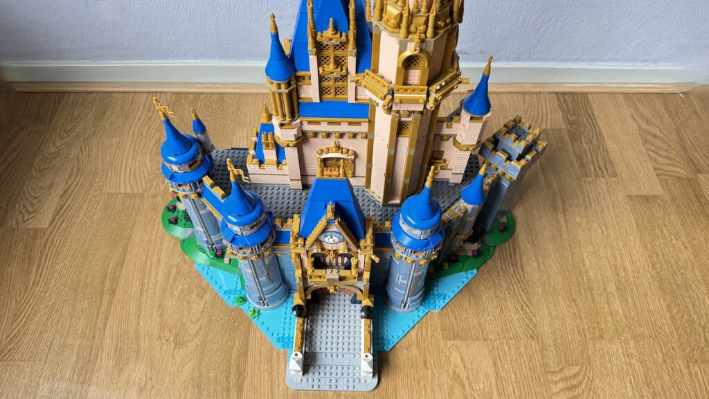 lego disney 43222 disney castle11