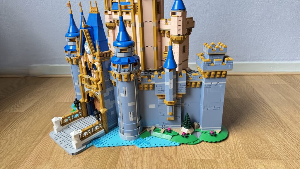 lego disney 43222 disney castle9