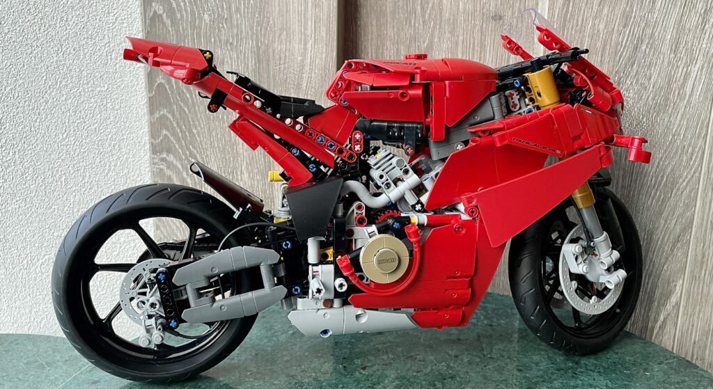 42202 ducati panigale v4 s motorcycle 15