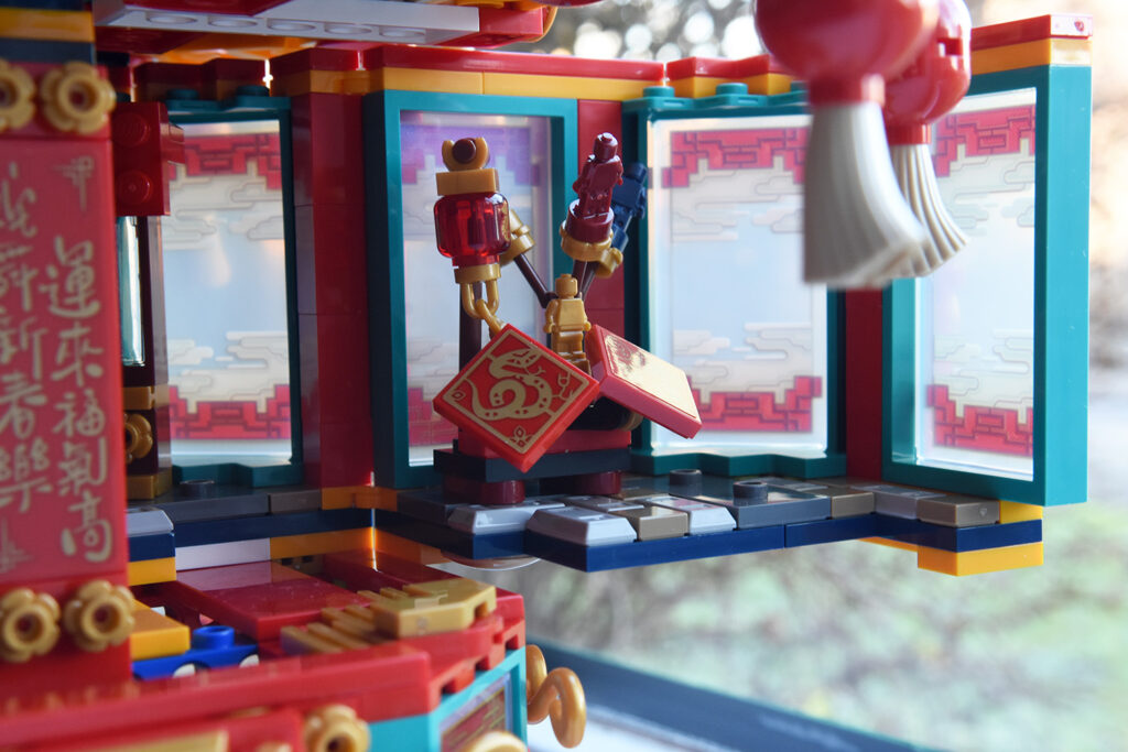 80116 lego trotting lantern (15)