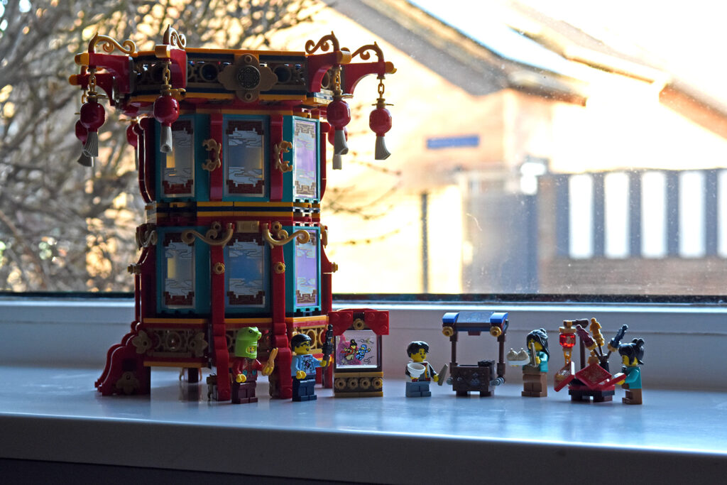 80116 lego trotting lantern (4)