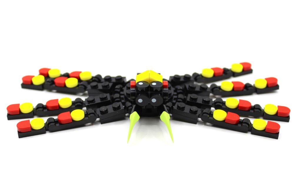 lego 31159 surprising spider 05