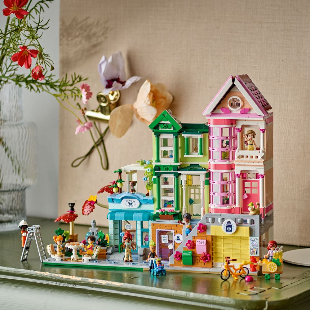 lego friends 42670 heartlake city apartments and stores (4)
