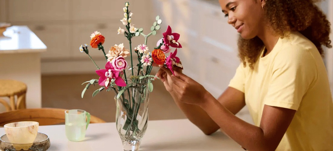 lego icons 10342 pretty pink flower bouquet
