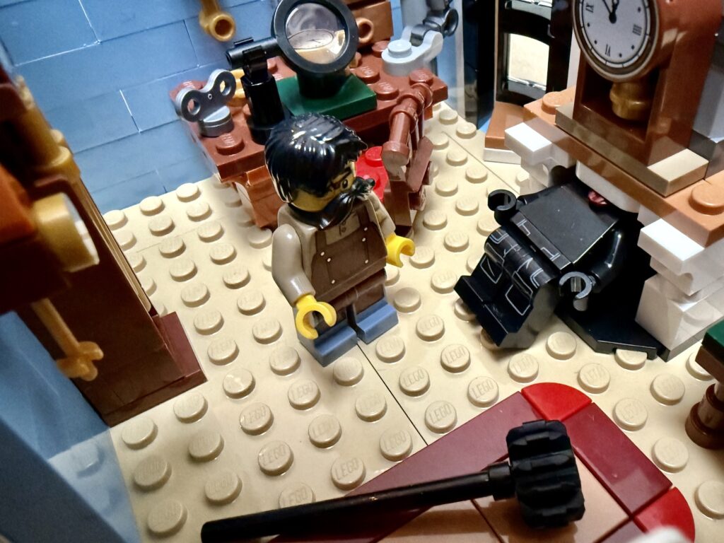 lego icons 10350 tudor corner chimney 1