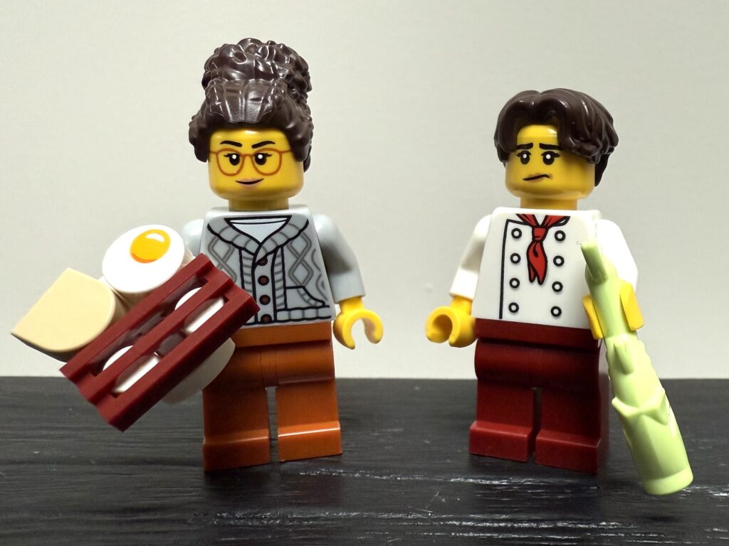 lego icons 10350 tudor corner minifigures00002
