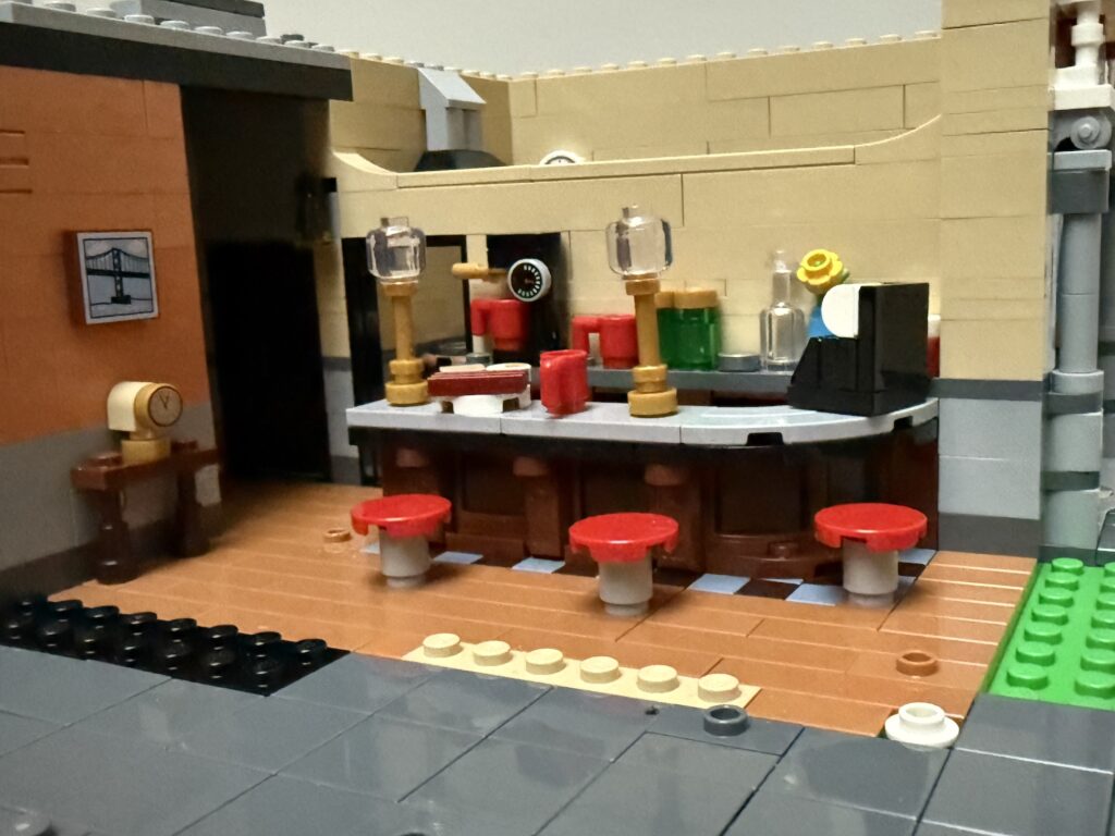 lego icons 10350 tudor corner old guarded inn00001