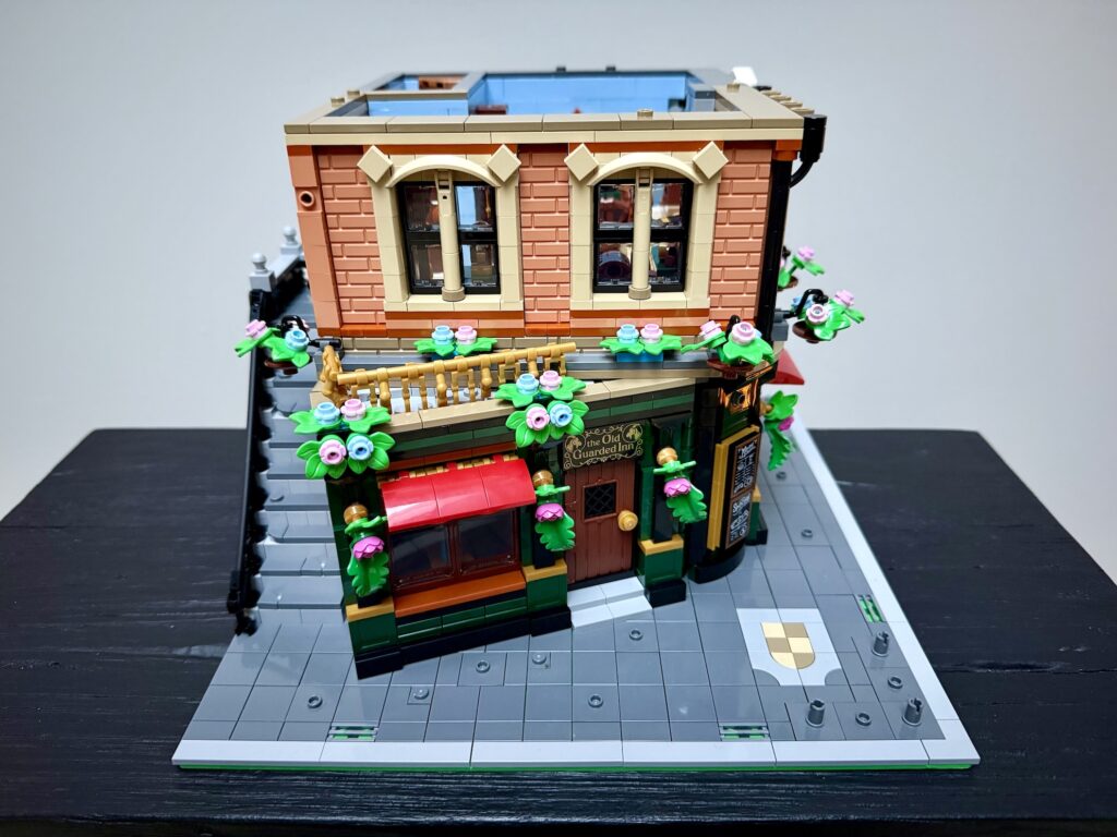 lego icons 10350 tudor corner streetview00004