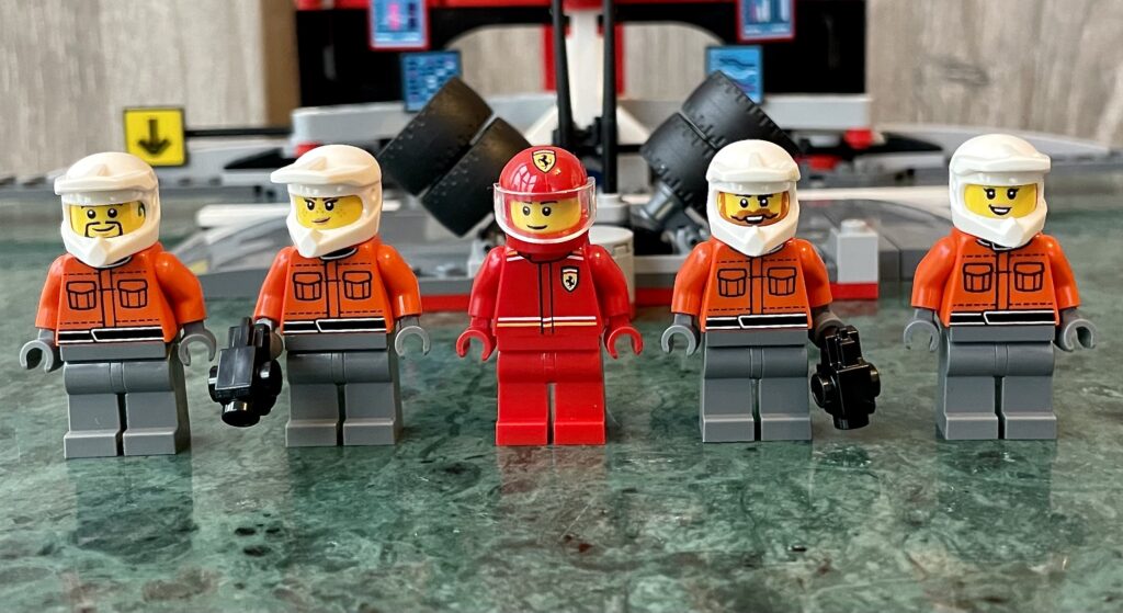60443 f1 pit stop & pit crew with ferrari car 2