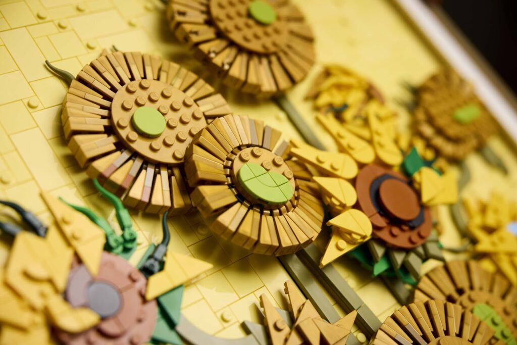 lego art 31215 vincent van gogh sunflowers details (2)