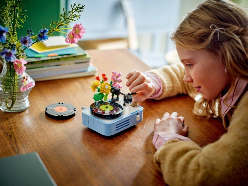 lego creator 31172 player with flowers (6)