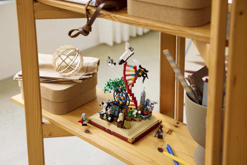 lego ideas 21355 the evolution of stem (7)