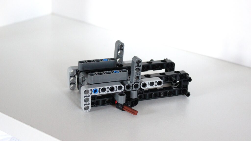 lego 42203 tipping dumping truck 02