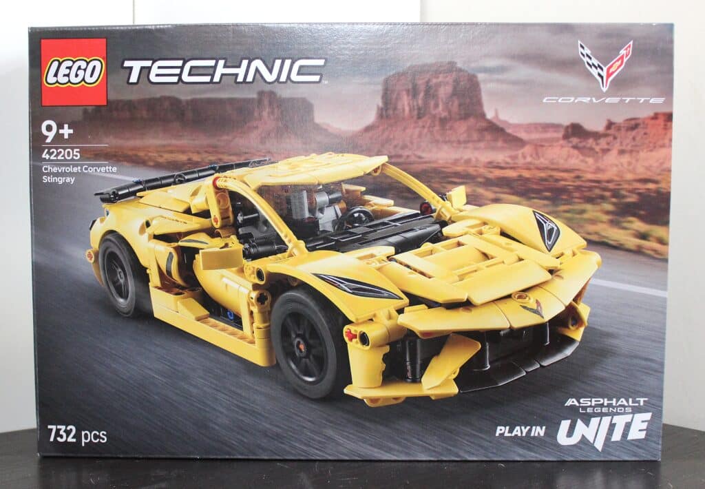 lego 42205 chevrolet corvette stingray 01