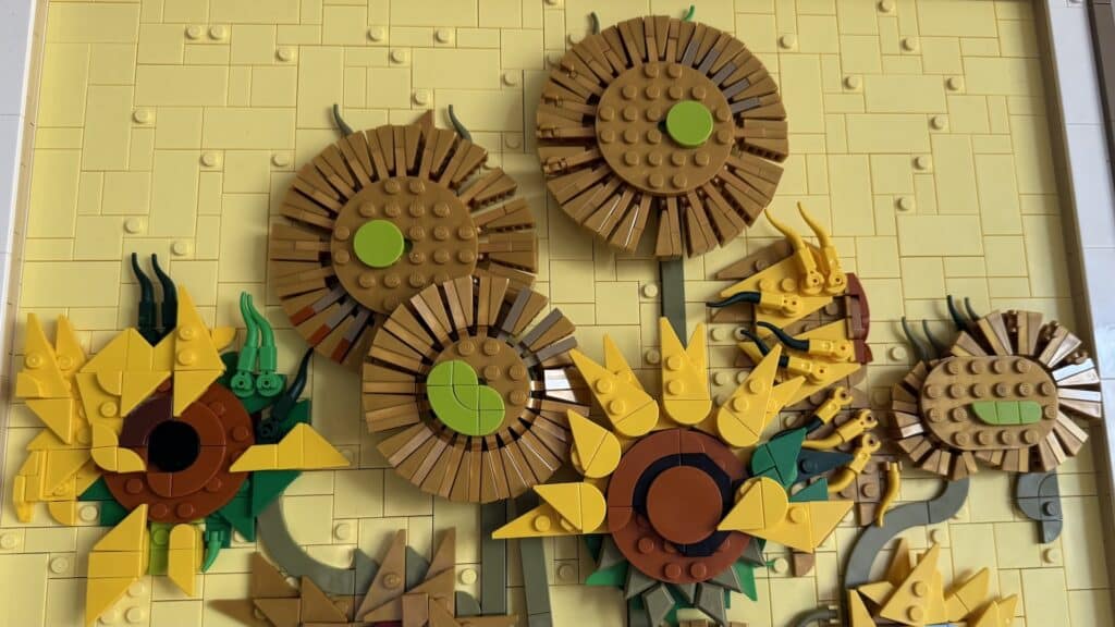 lego art 31215 vincent van gogh sunflowers21