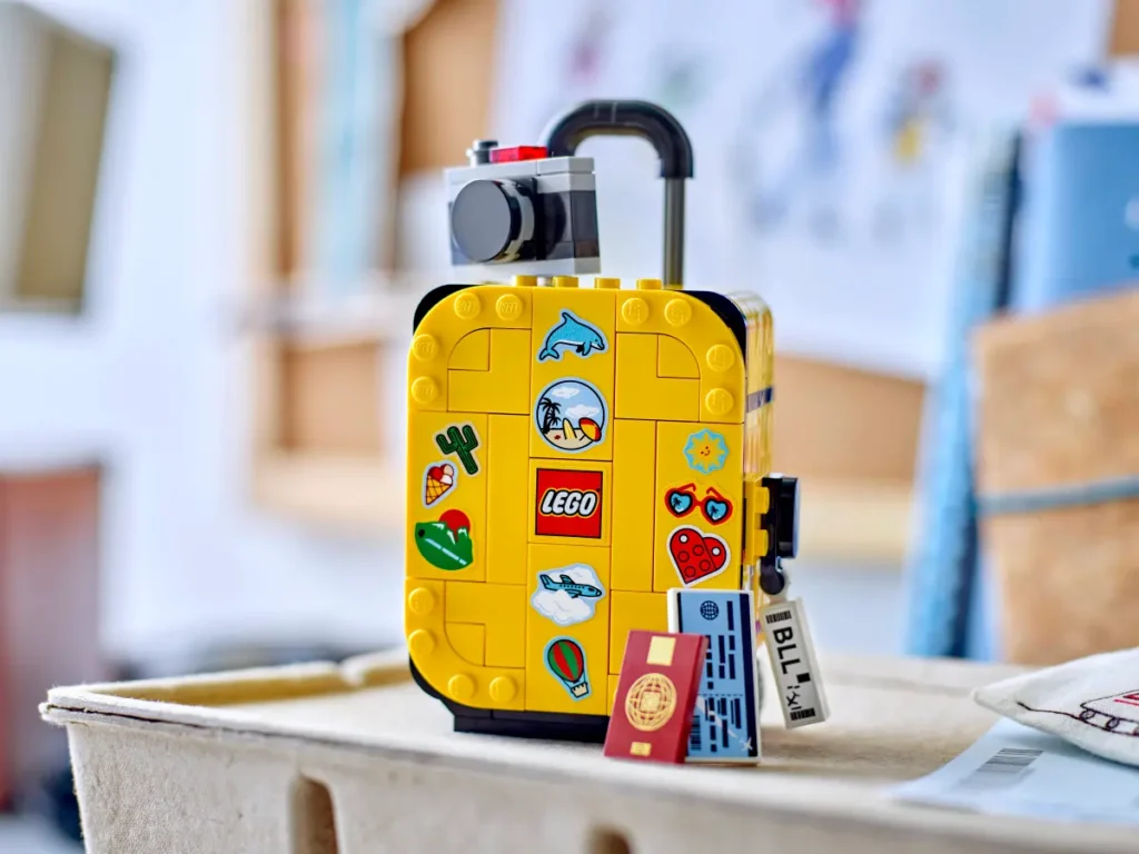 lego 40817 yellow travel suitcase (2)