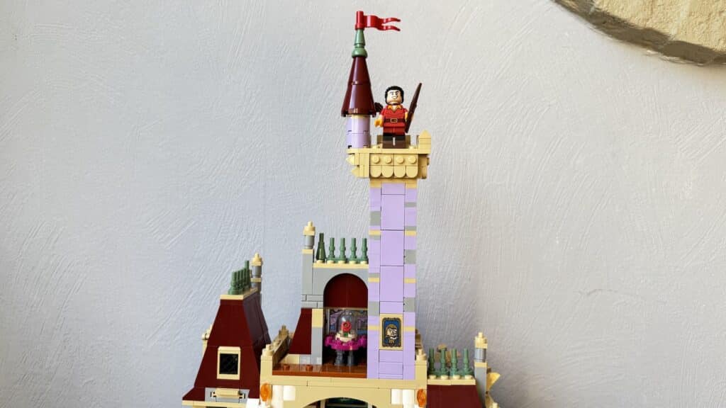 lego disney 43263 beauty and the beast castle22
