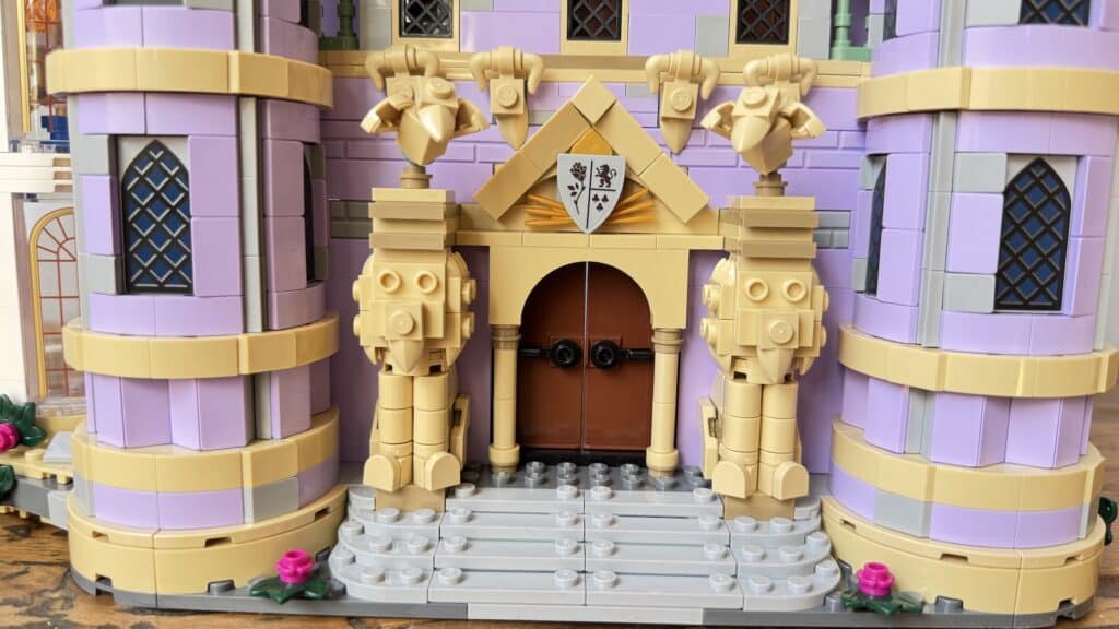 lego disney 43263 beauty and the beast castle37