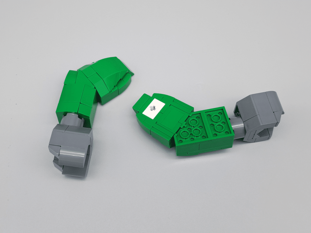 [review] lego 40819 up scaled racing driver minifigure (5)