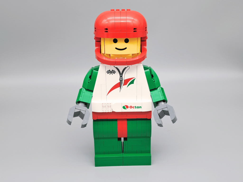 [review] lego 40819 up scaled racing driver minifigure (8)