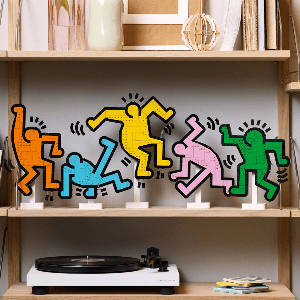 lego art 31216 keith haring dancing figures (12)
