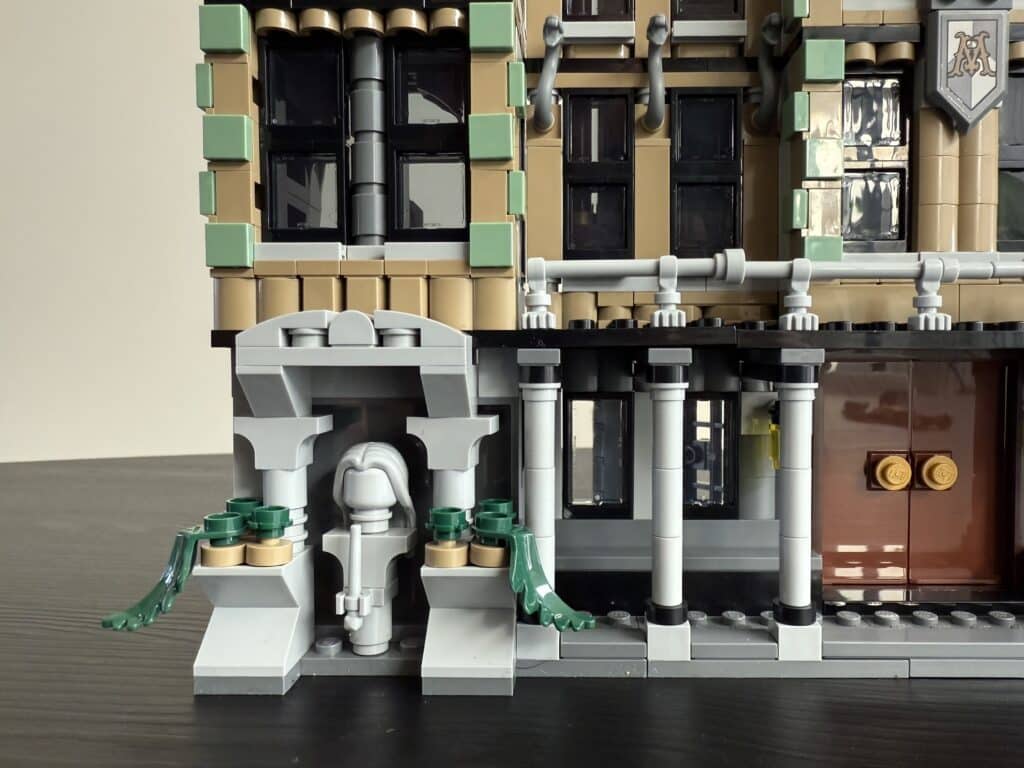 lego harry potter 76453 malfoy manor 00031