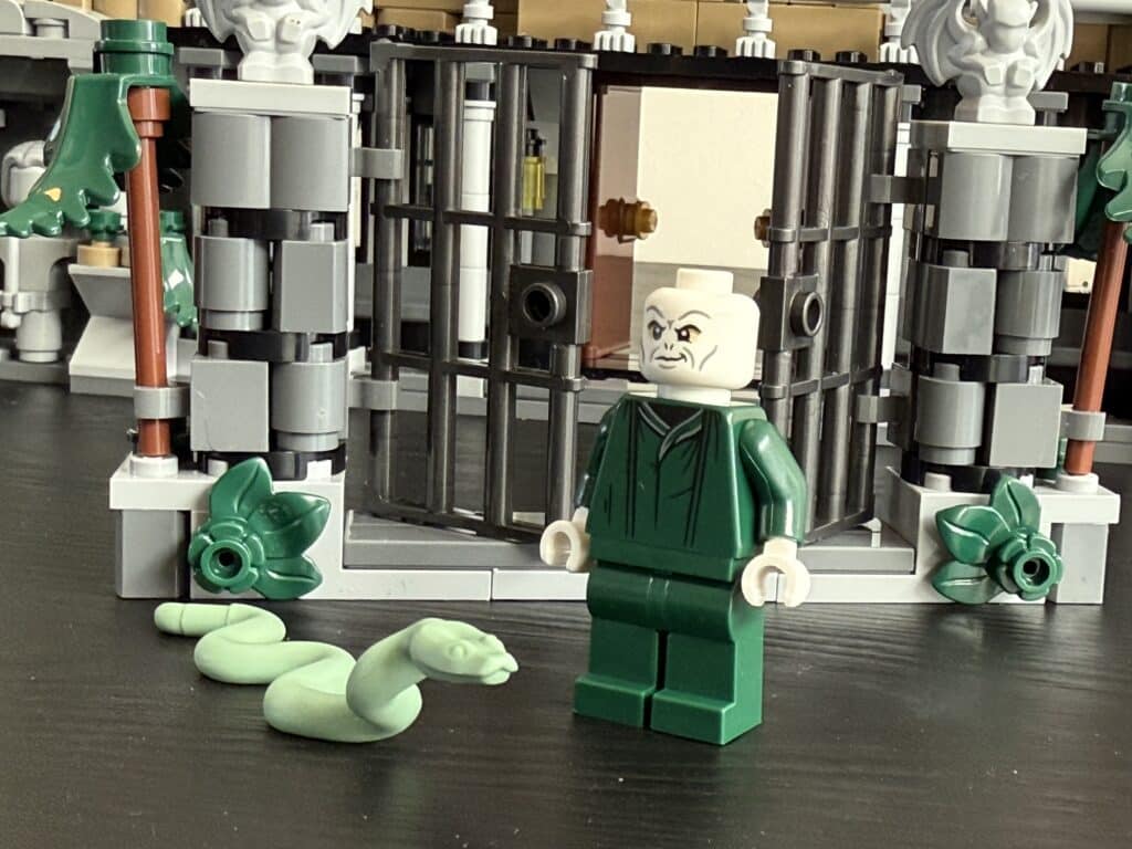 lego harry potter 76453 malfoy manor 00033