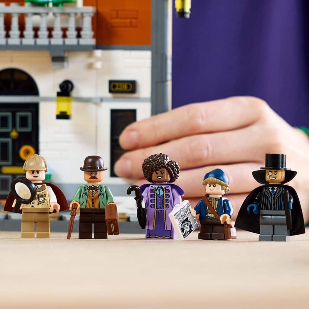 lego icons 10351 sherlock holmes book nook (5)