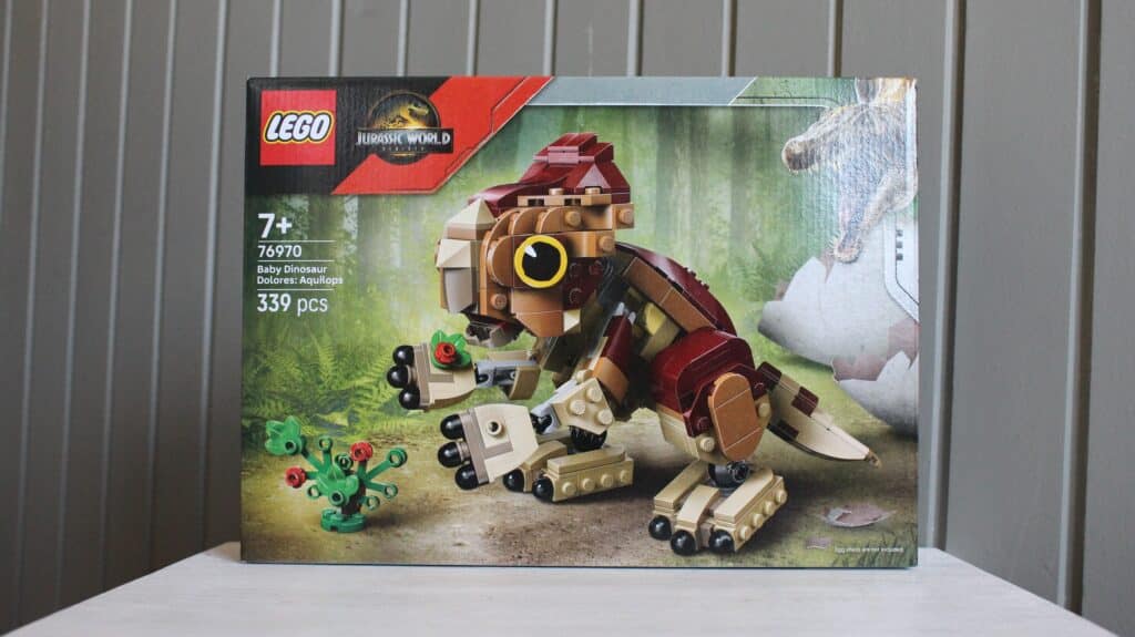 lego jurassic world 76970 baby dinosaur dolores 01