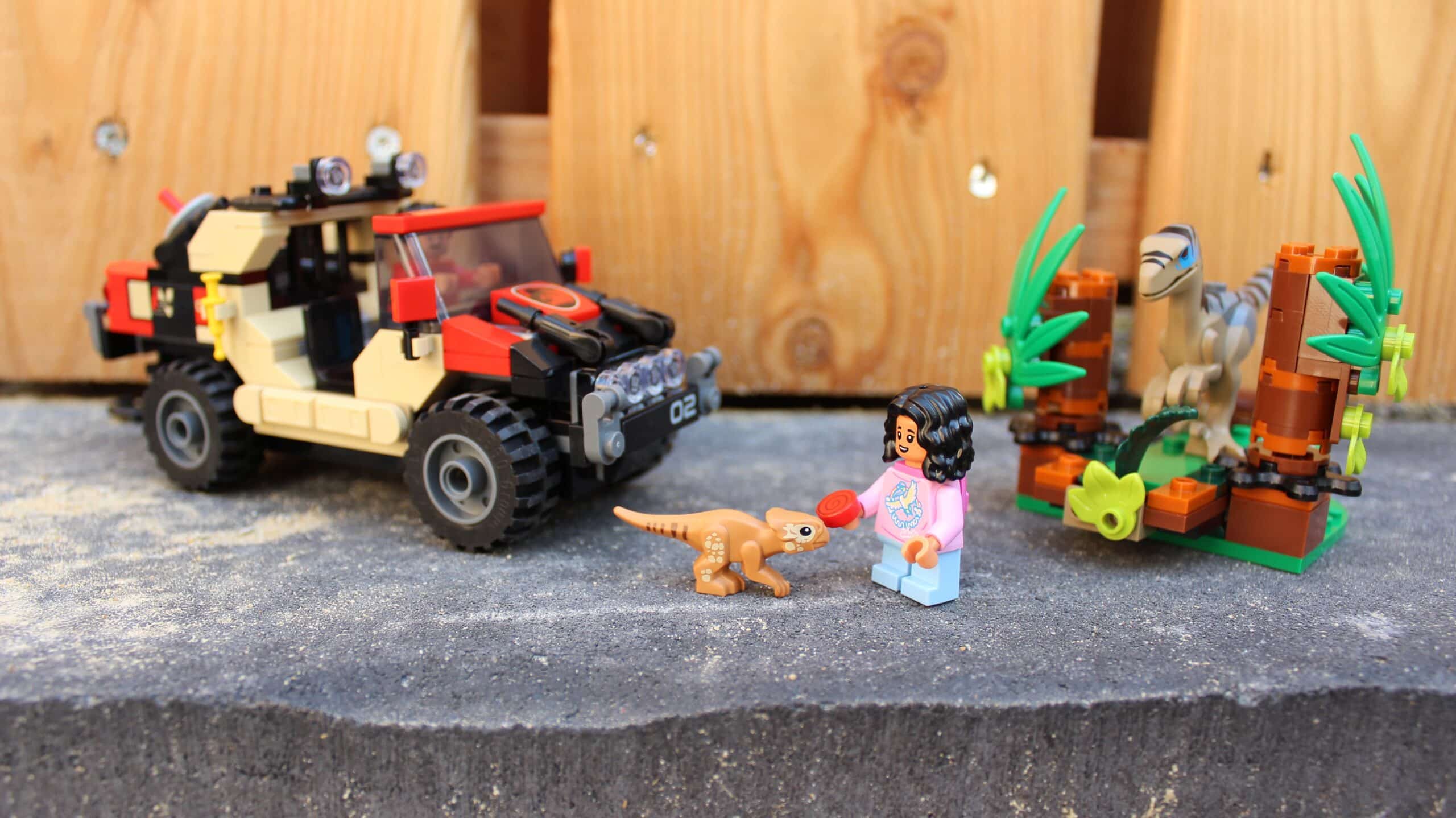[Review] LEGO Jurassic World 76972 Raptor Off-Road Escape – een geslaagde missie?