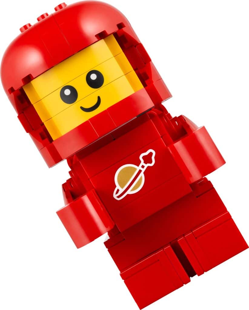 lego 40767 up scaled baby astronaut (4)
