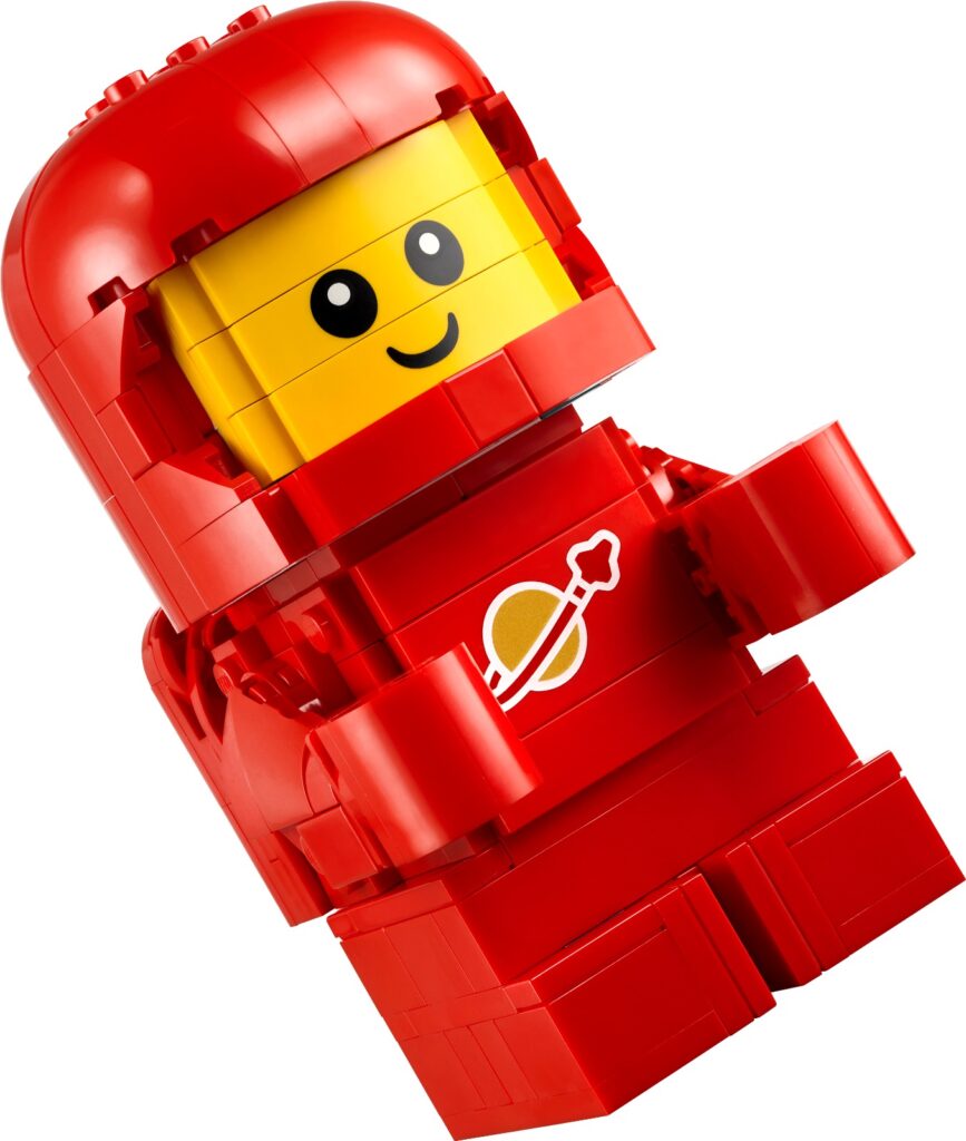 lego 40767 up scaled baby astronaut (6)