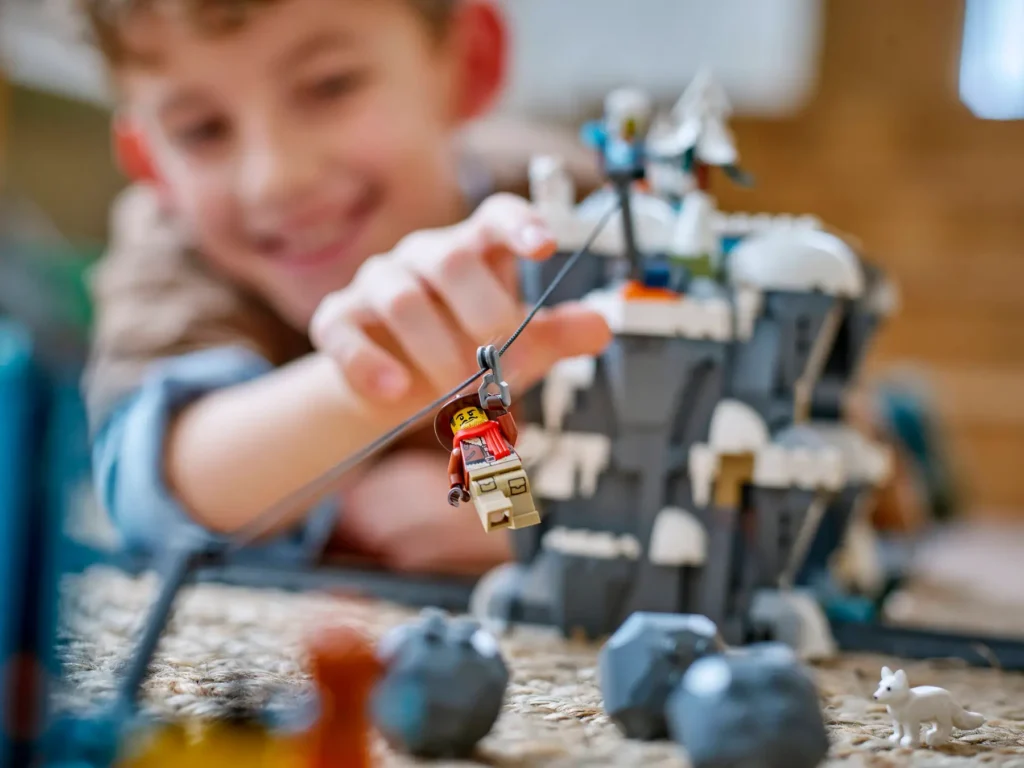 lego city 60470 artic explorer express train (4)