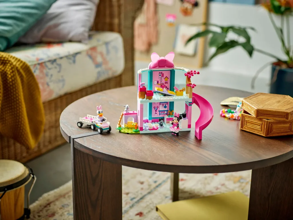 lego disney 43274 minnie’s pet hotel (5)