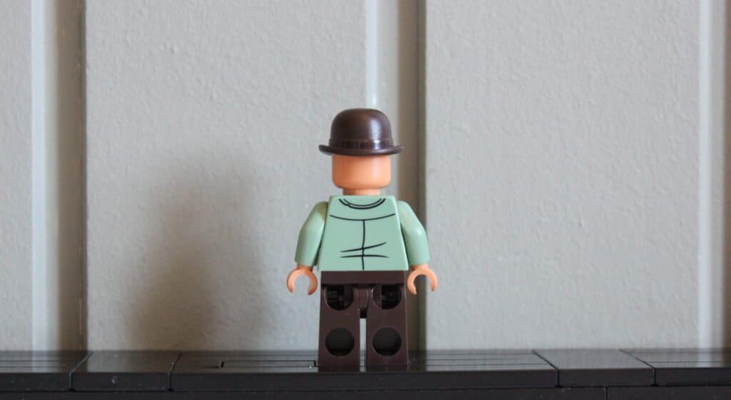 lego icons 10351 sherlock holms book nook 05
