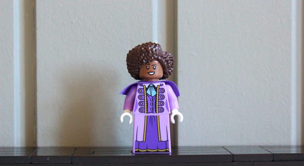 lego icons 10351 sherlock holms book nook 08