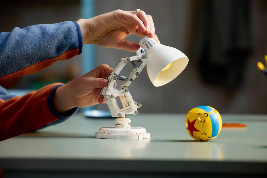 lego ideas 21357 pixar luxo jr (3)