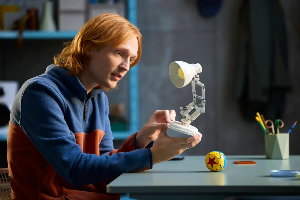 lego ideas 21357 pixar luxo jr (4)