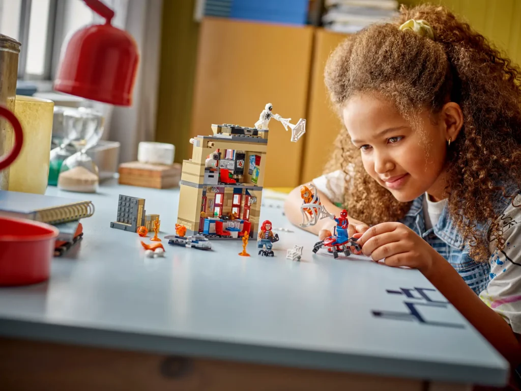 lego marvel 76317 peter parker’s apartment (9)