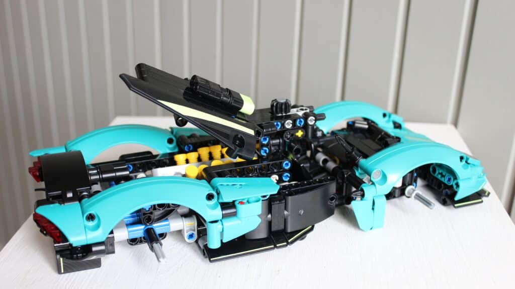 lego technic 42208 aston martin valkyrie 11
