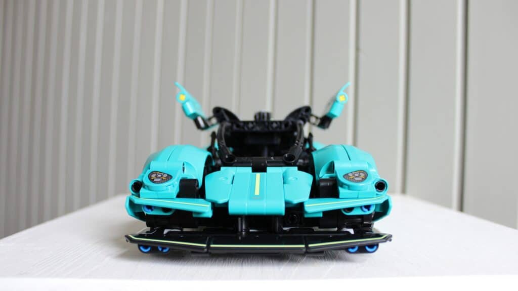 lego technic 42208 aston martin valkyrie 13