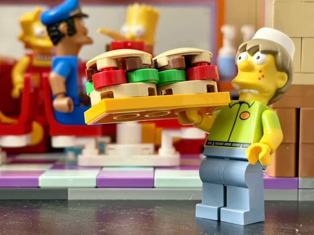 lego the simpsons 10352 krusty burger 00029