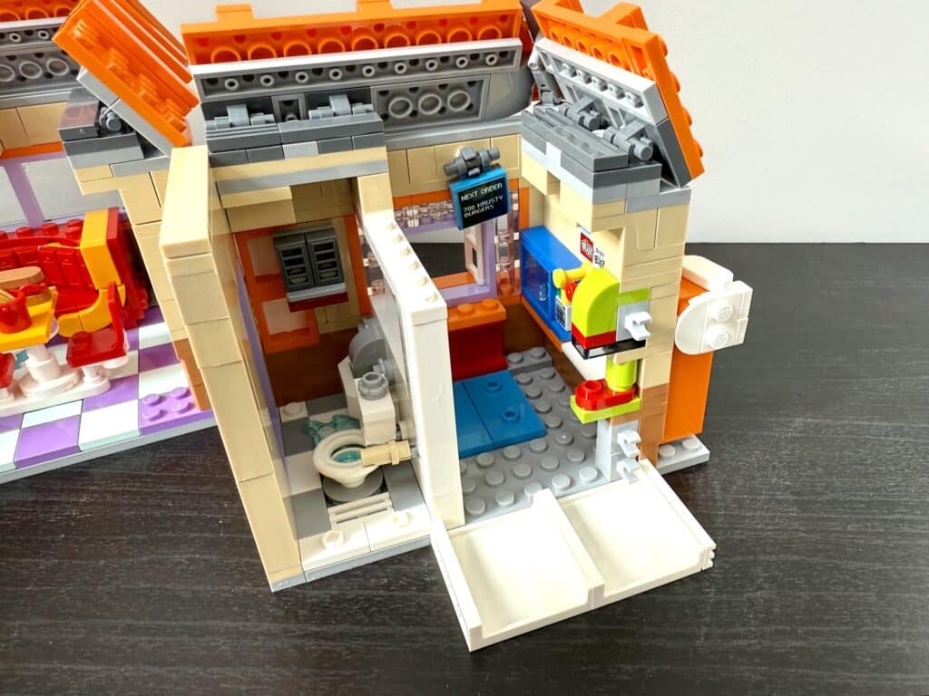 lego the simpsons 10352 krusty burger 00033