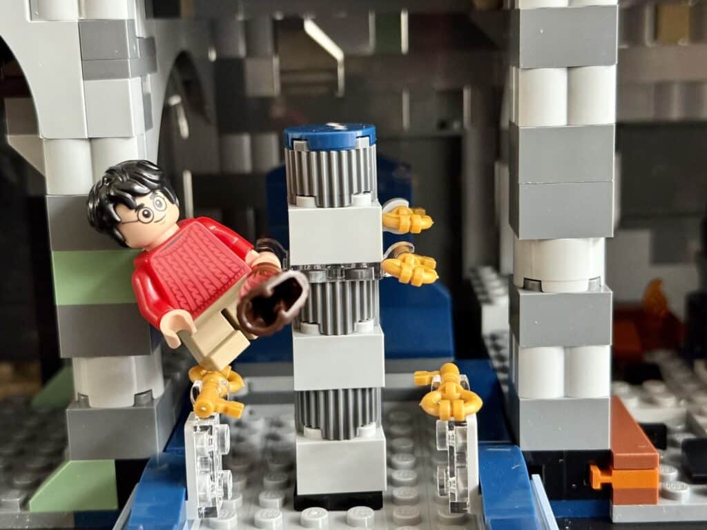 lego harry potter 76454 hogwarts main tower 00037