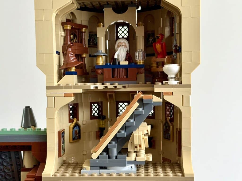 lego harry potter 76454 hogwarts main tower 00055