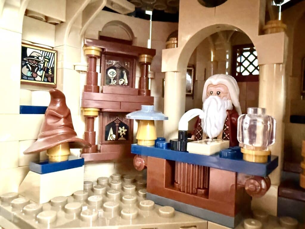 lego harry potter 76454 hogwarts main tower 00057