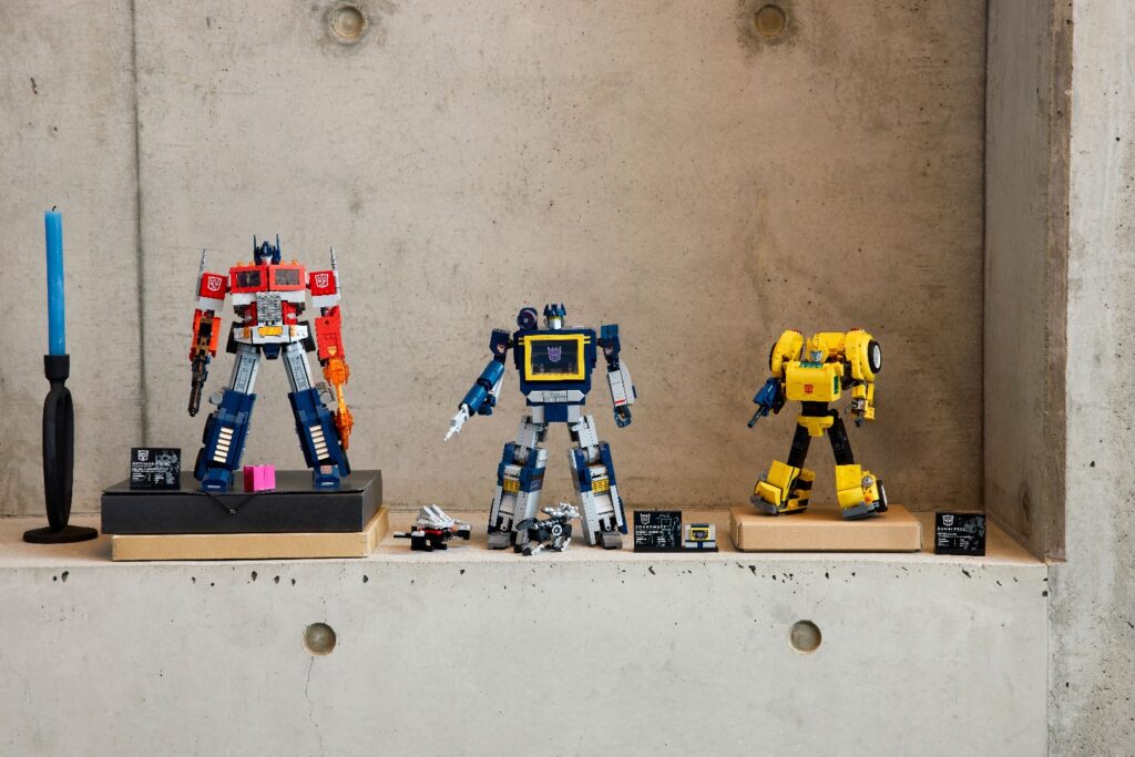 lego icons 10358 transformers soundwave (10)