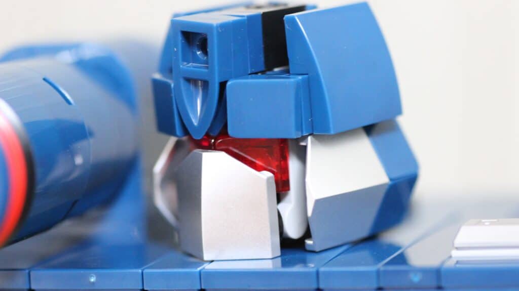 lego icons 10358 transformers soundwave 13