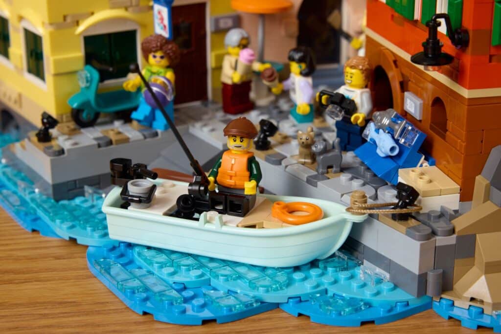 lego ideas 21359 italian riviera (10)