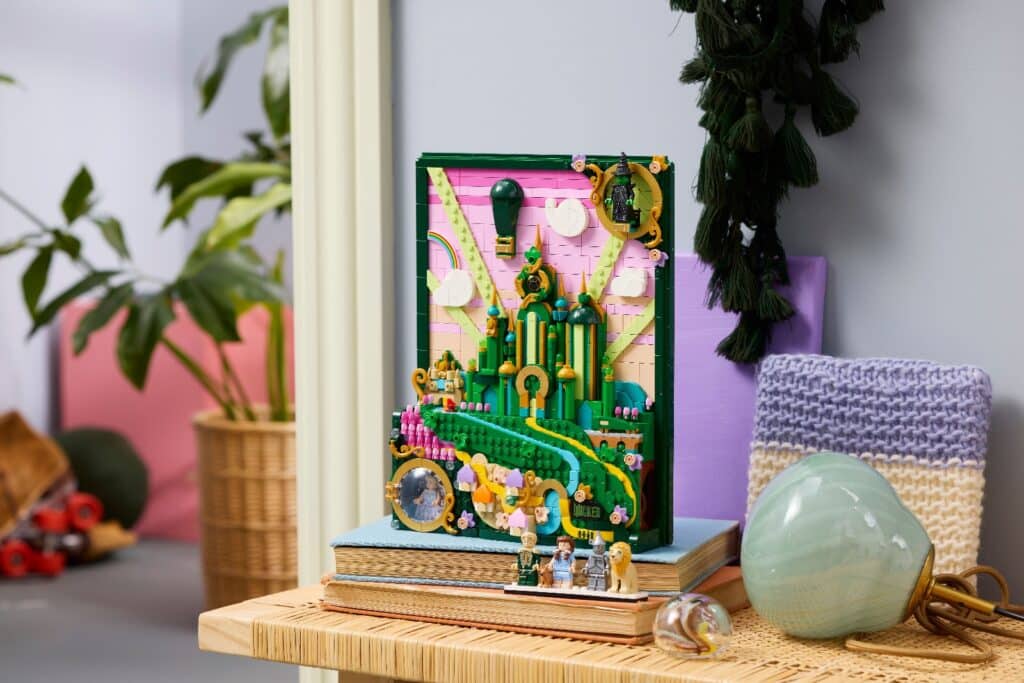 lego wicked 75685 emerald city wall art (2)